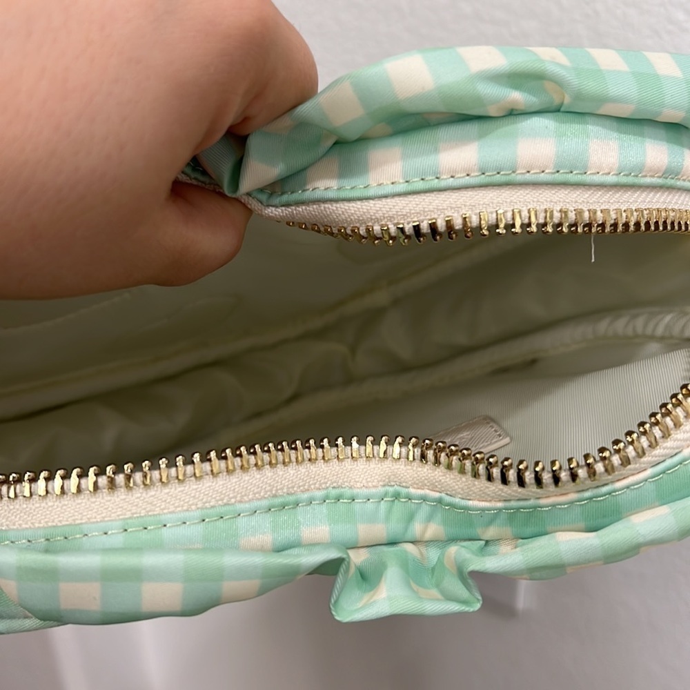 NEW Stoney Clover Green Gingham Heart Pouch with Heart Patches - Picture 4 of 7